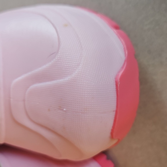 Pink Unicorn Snowboots - Picture 3 of 12